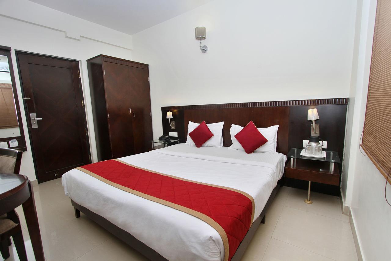 Hotel Amshi International Bangalore Eksteriør bilde